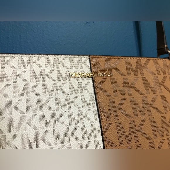 Retail $348- NWT Michael Kors- Jet Set Small Two-Tone Logo Crossbody Bag - Picture 7 of 11